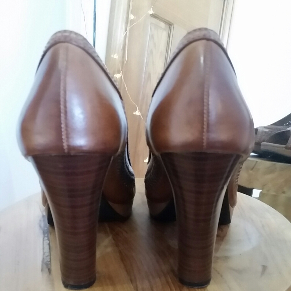Heels - Picture 2 of 2